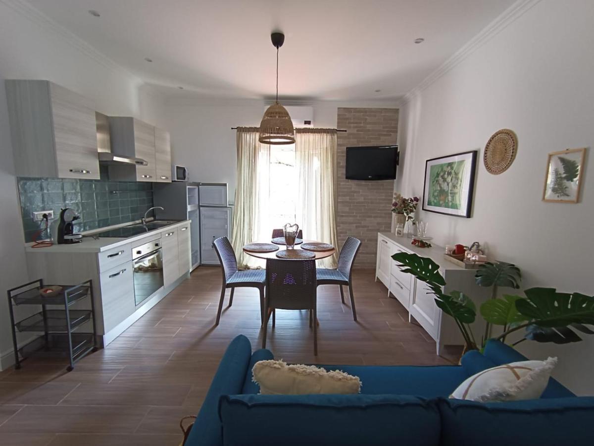 Casa Rosamari - Su Lago Di Posta Fibreno, Appartamento Con Camino Εξωτερικό φωτογραφία